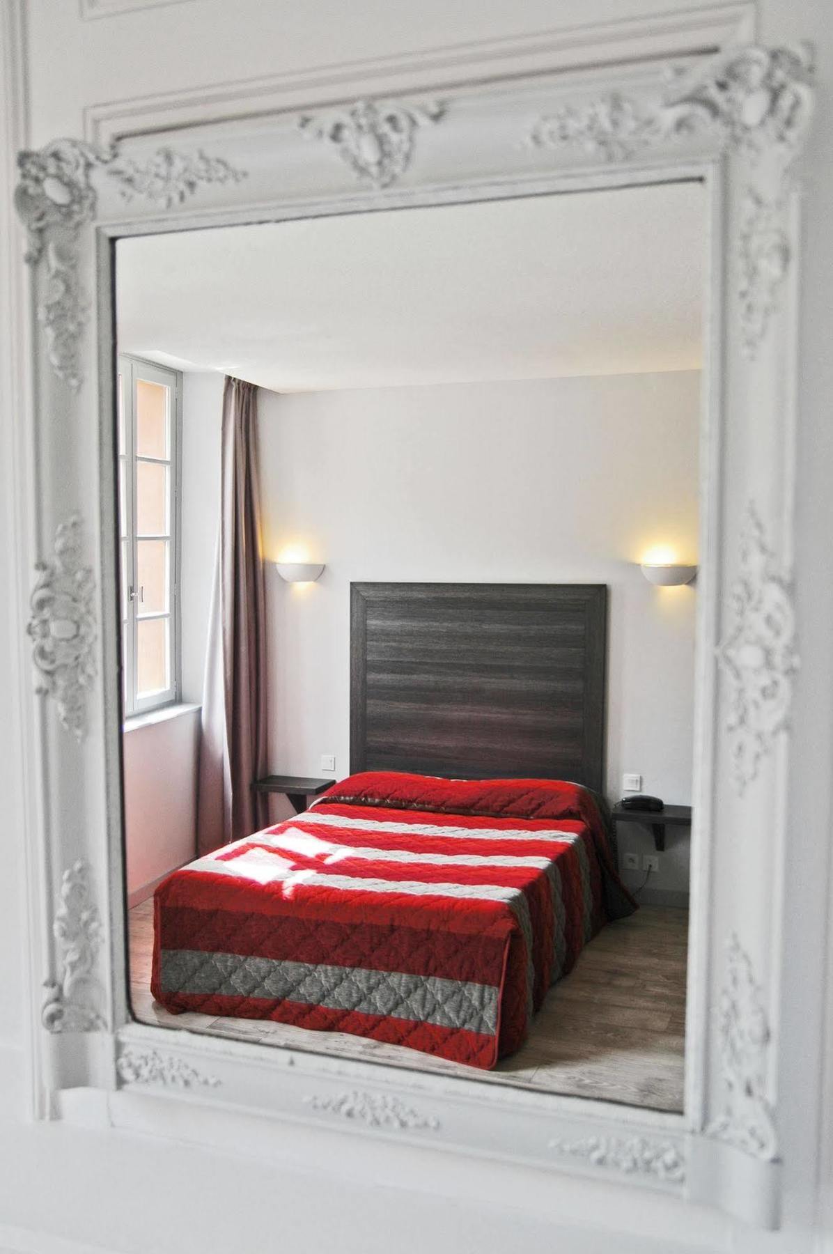Logis Hotel Des Deux Forts Salins-les-Bains Exterior photo