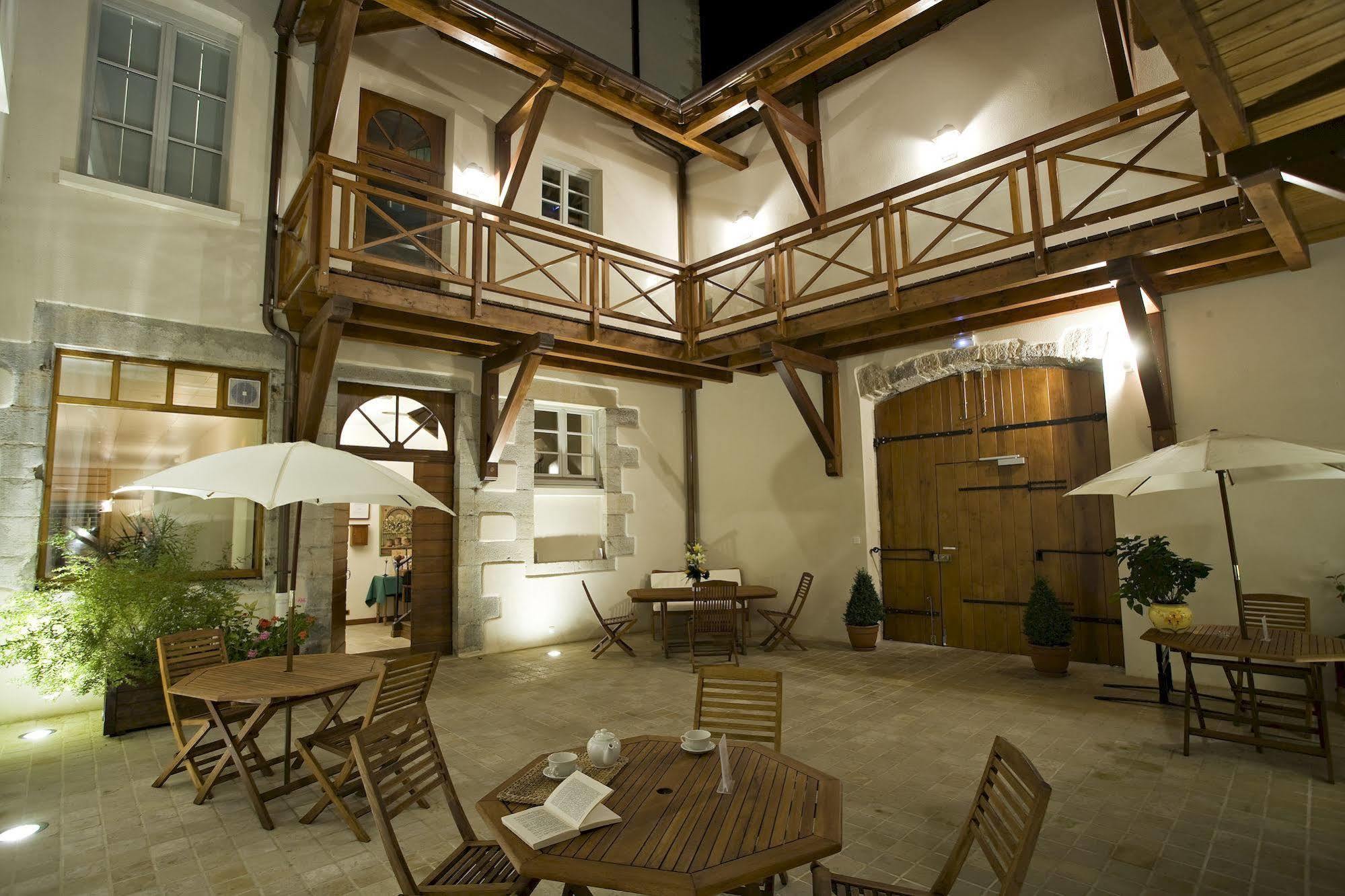 Logis Hotel Des Deux Forts Salins-les-Bains Exterior photo