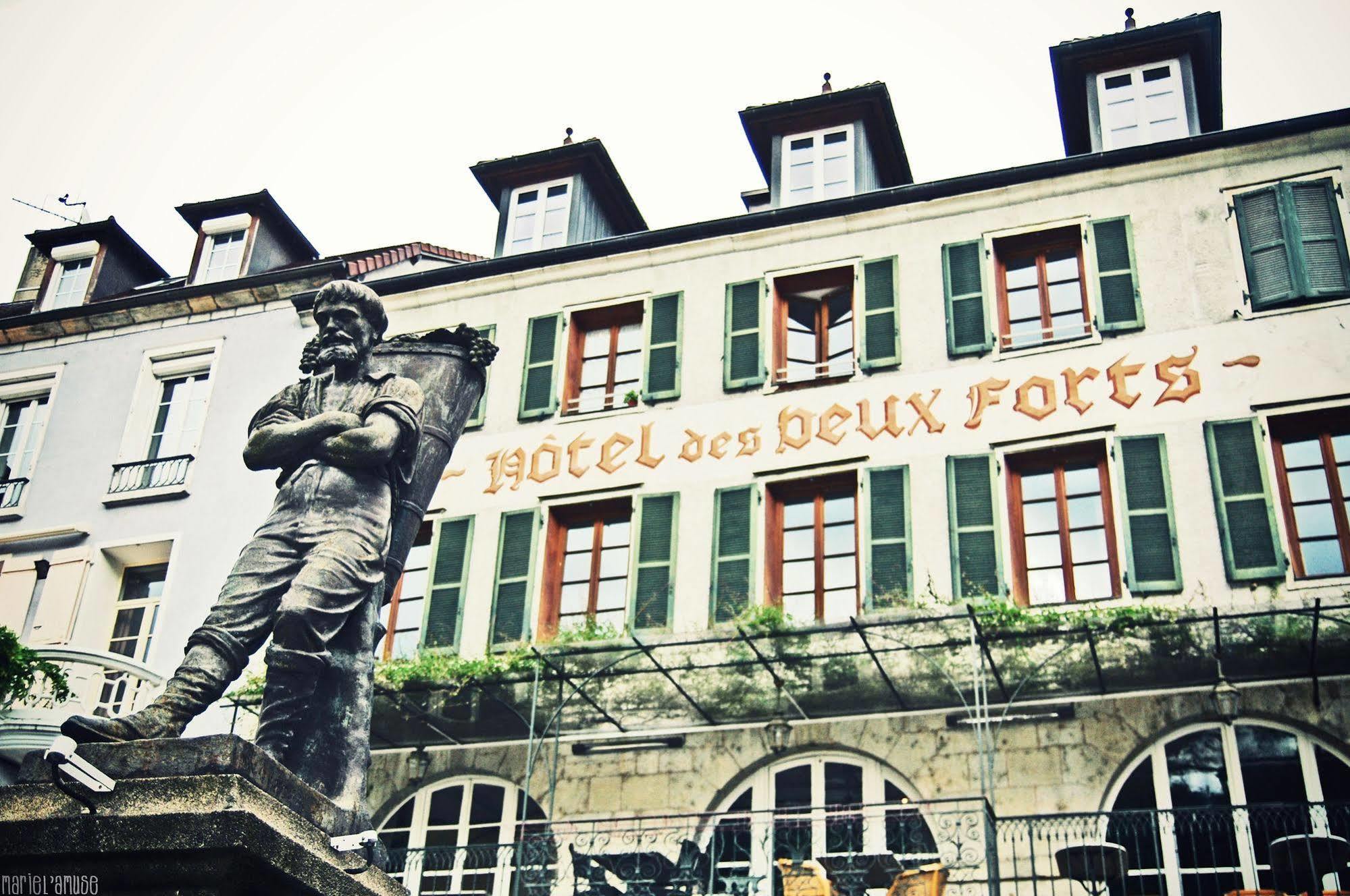Logis Hotel Des Deux Forts Salins-les-Bains Exterior photo
