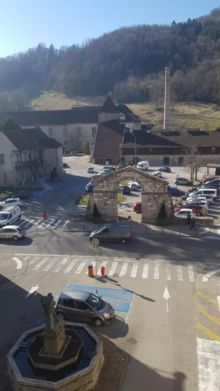 Logis Hotel Des Deux Forts Salins-les-Bains Exterior photo